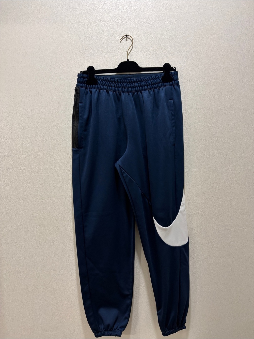 NIKE THERMA DRI FIT Basketball Pants - Picture 4 of 8